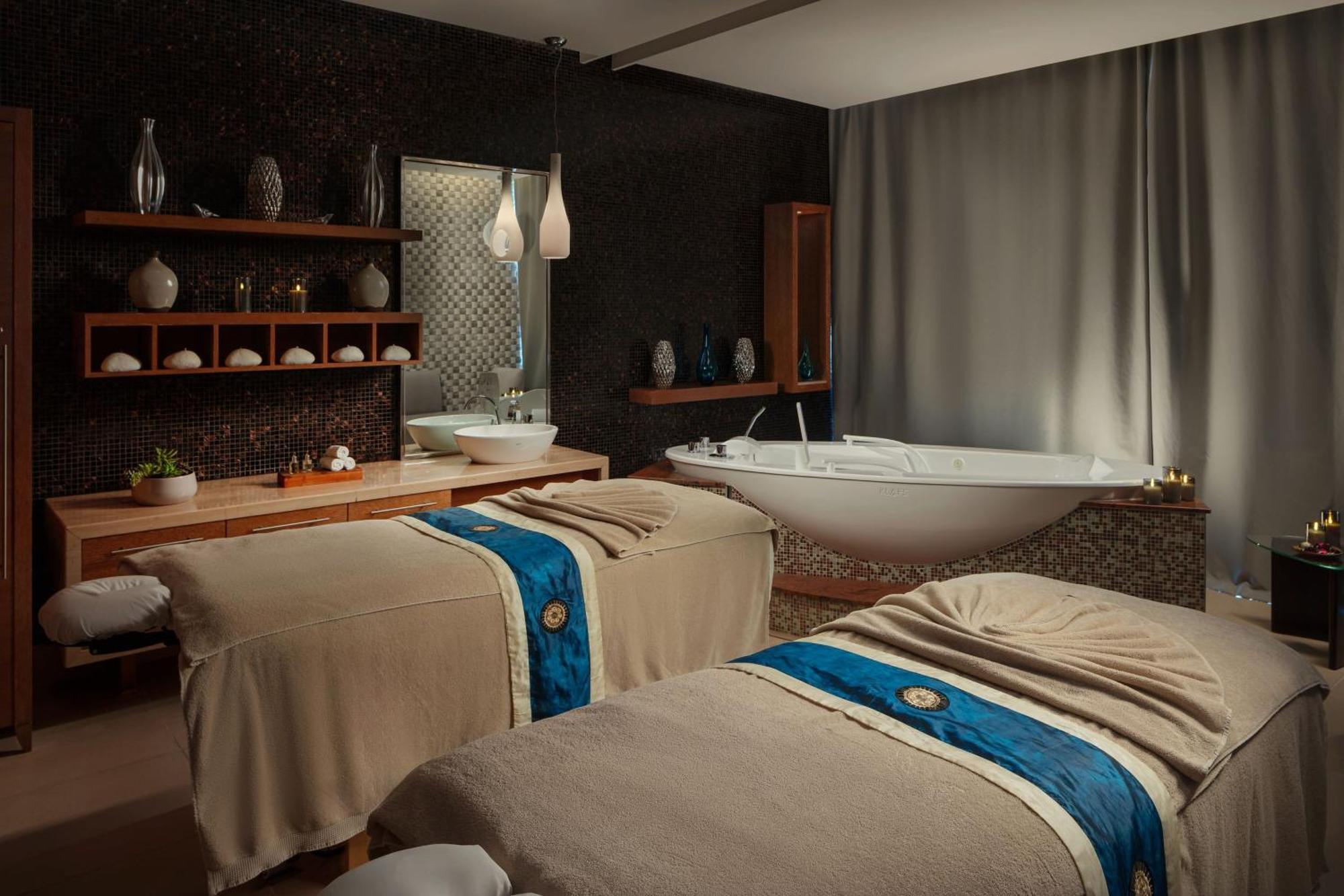 Jw Marriott Absheron Baku Hotel Exterior foto A spa treatment room