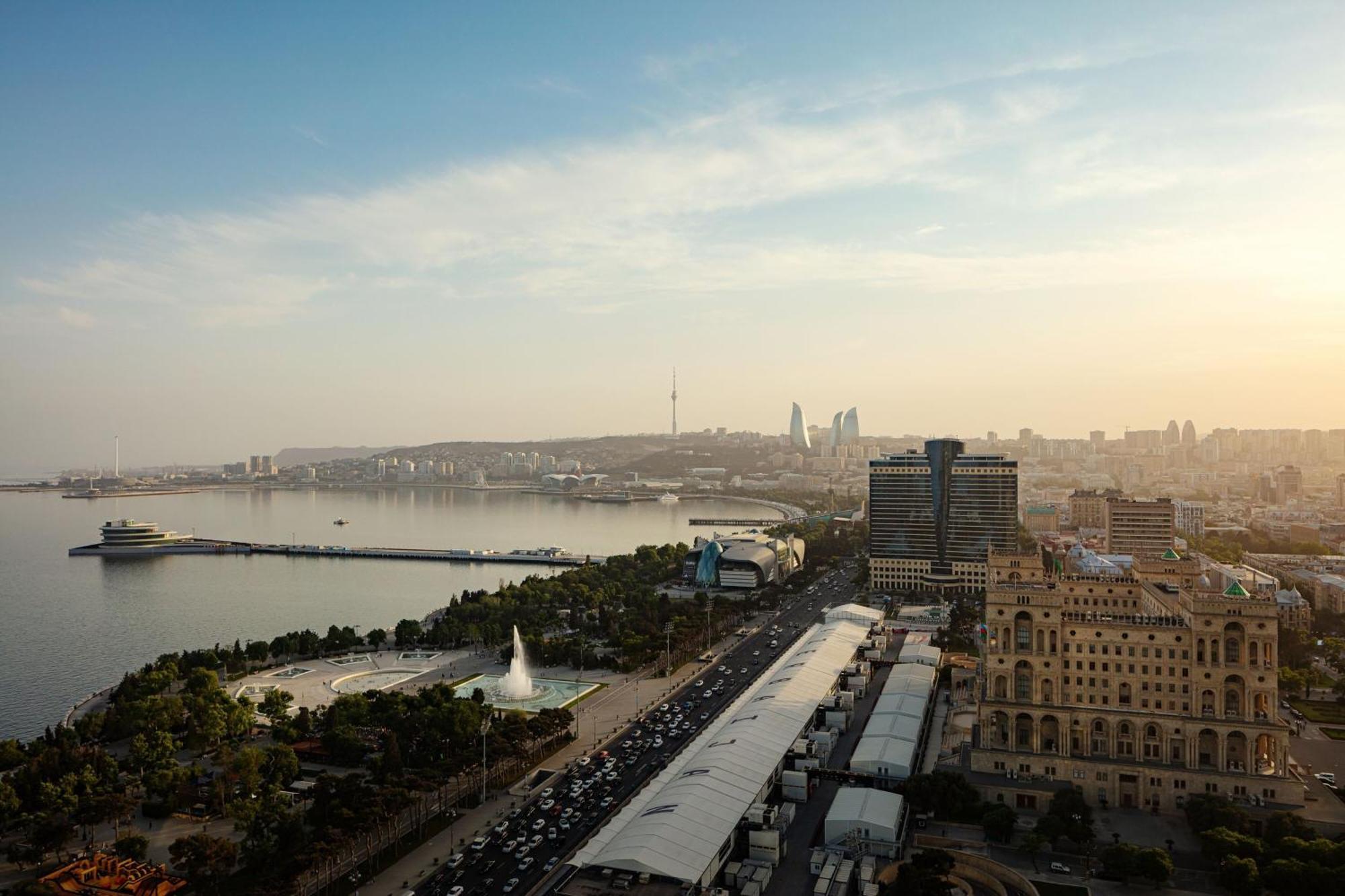 Jw Marriott Absheron Baku Hotel Exterior foto Panoramic view of the city